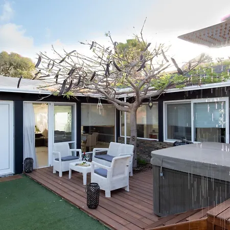 Tetir Black House Casa de Férias *