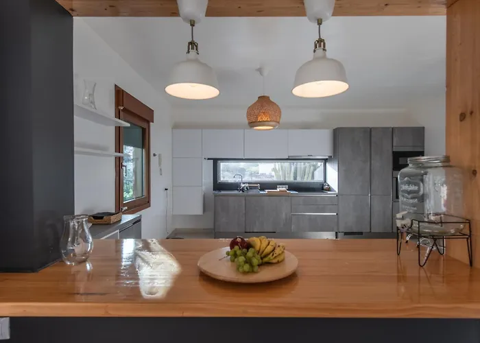 Casa de Férias Tetir Black House