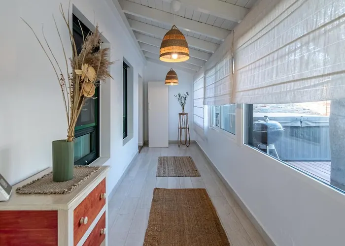 Casa de Férias Tetir Black House *